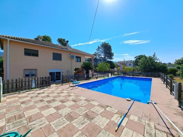 5 slaapkamer Villa te koop in Alzira met zwembad garage - € 250.000 (Ref: 9100672)