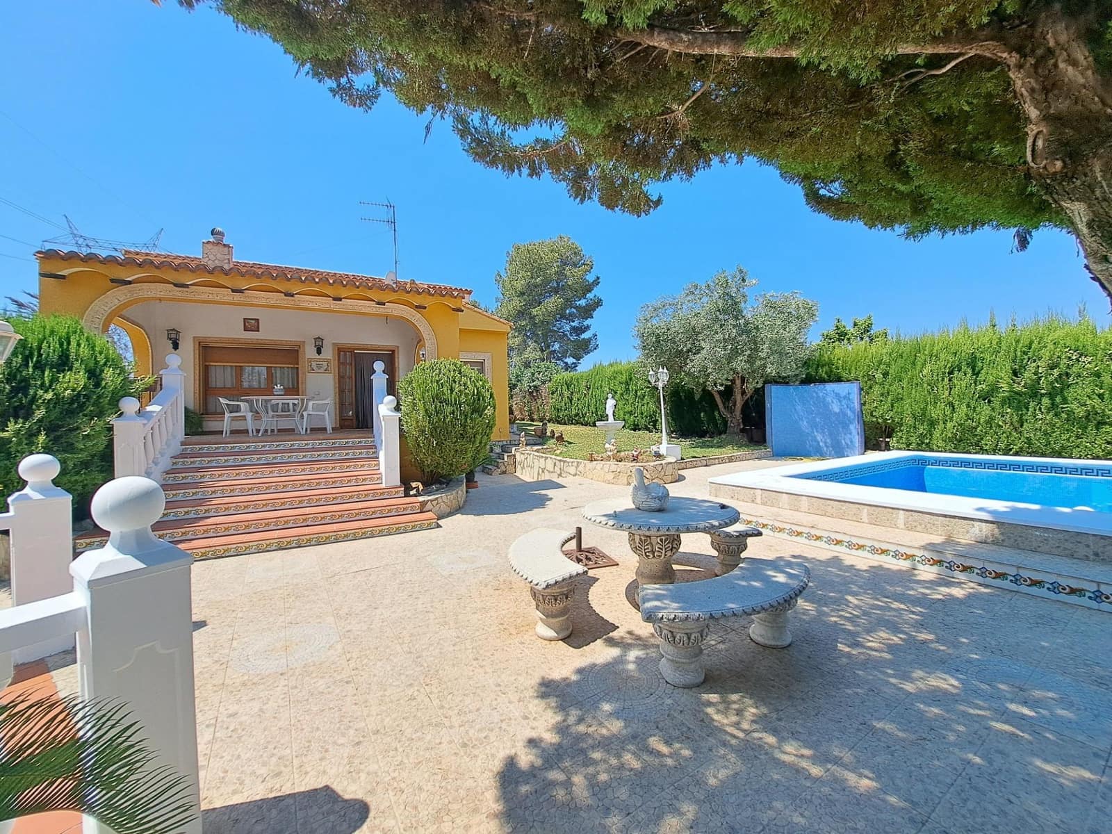 6 soveværelse Villa til salg i Alberic med swimmingpool garage - € 450.000 (Ref: 9106476)