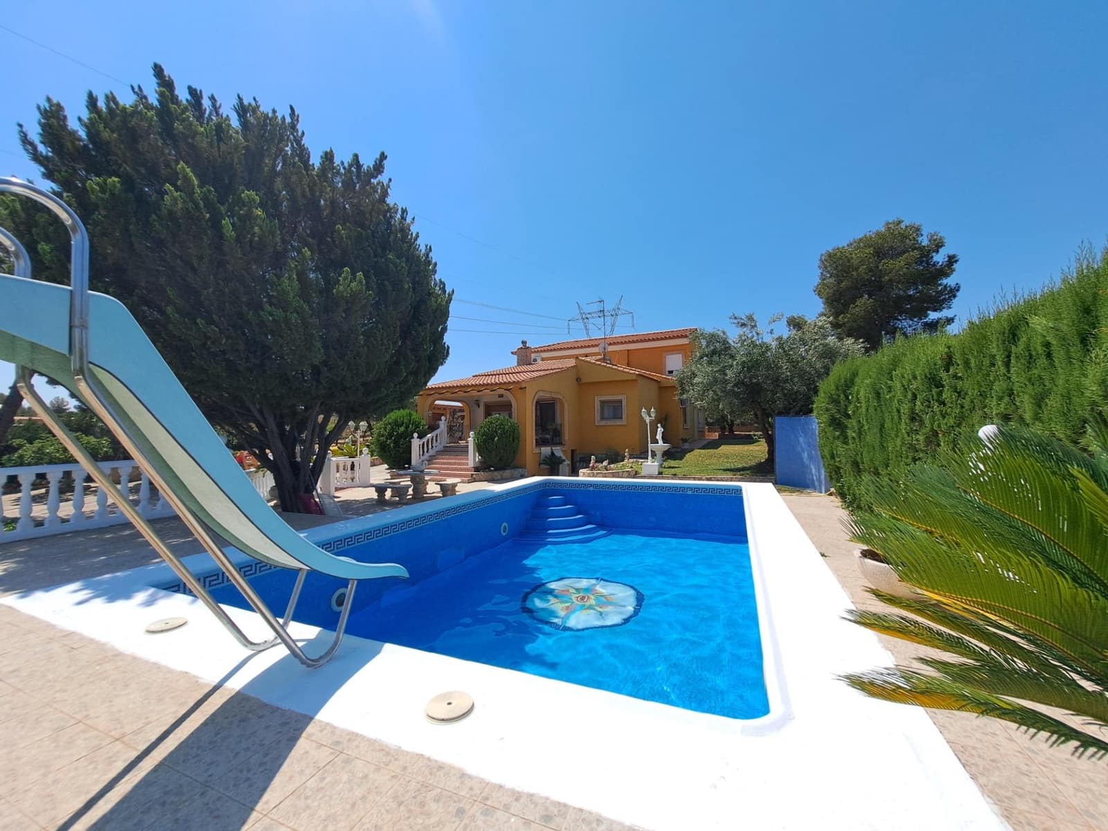 6 soveværelse Villa til salg i Alberic med swimmingpool garage - € 450.000 (Ref: 9106476)