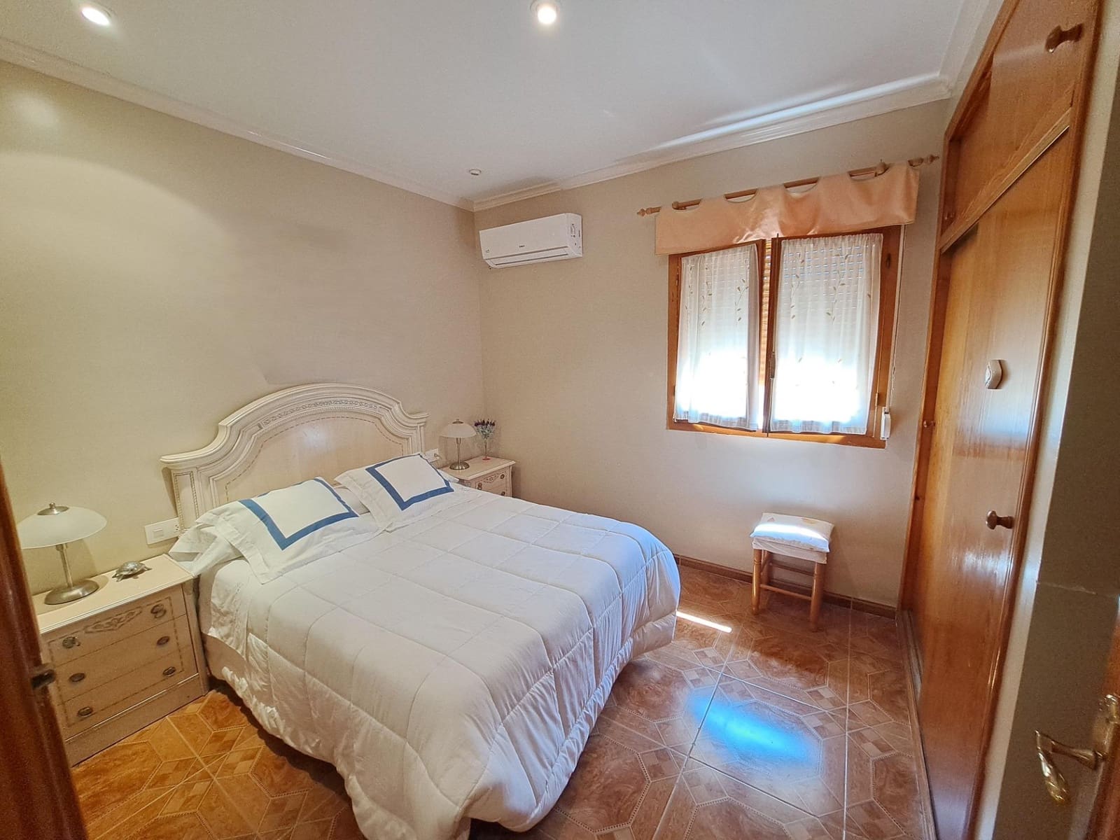 6 soveværelse Villa til salg i Alberic med swimmingpool garage - € 450.000 (Ref: 9106476)