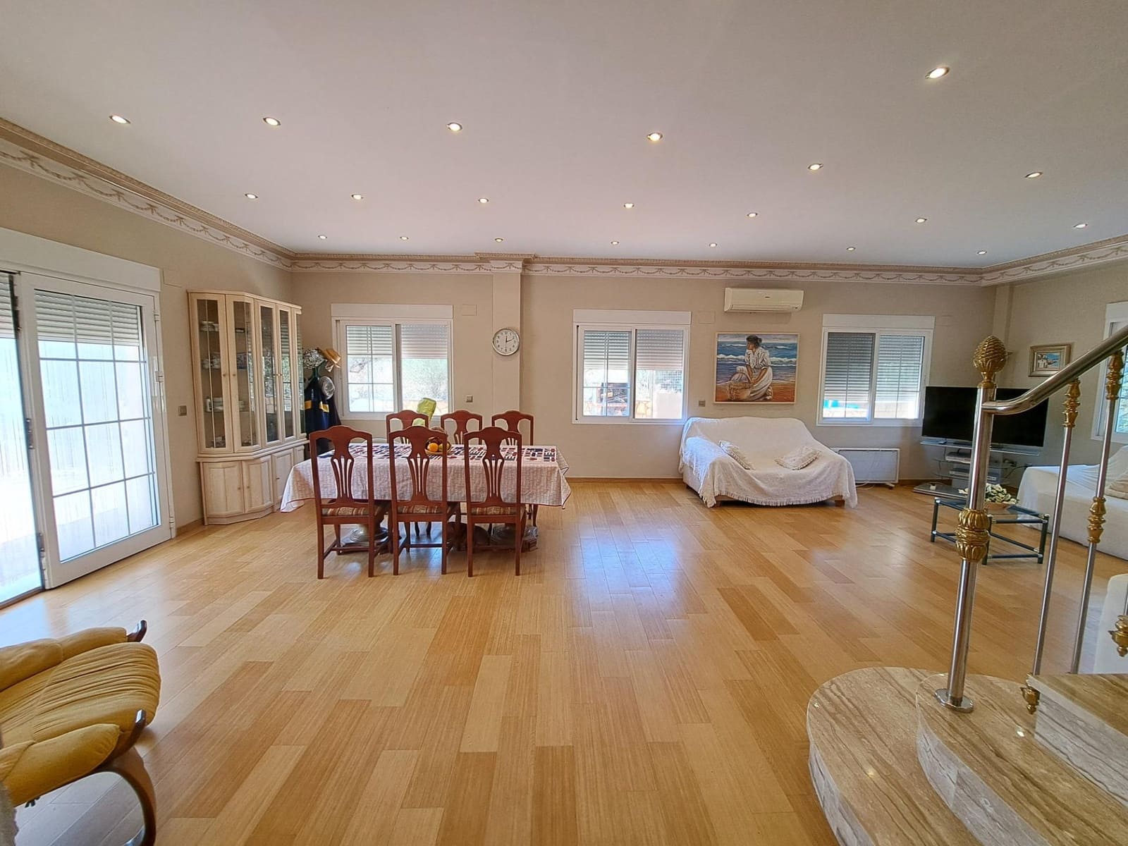 6 soveværelse Villa til salg i Alberic med swimmingpool garage - € 450.000 (Ref: 9106476)