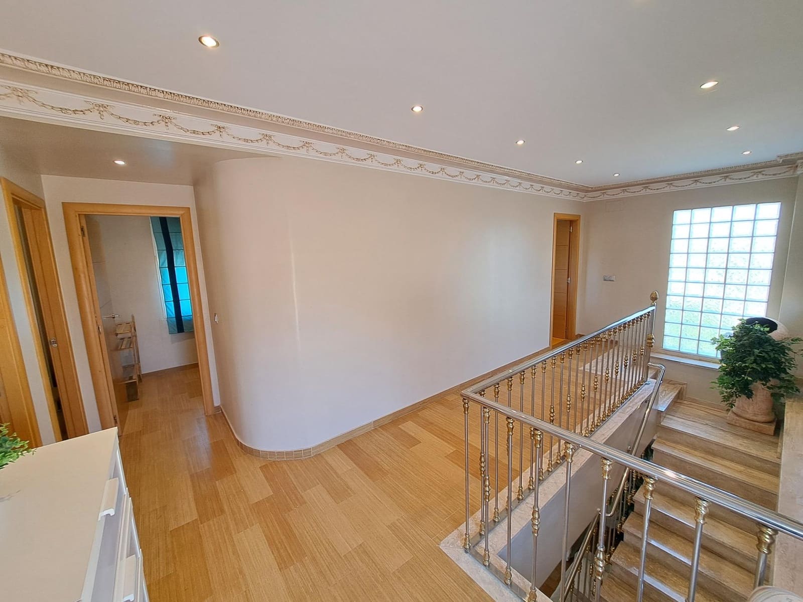 6 soveværelse Villa til salg i Alberic med swimmingpool garage - € 450.000 (Ref: 9106476)