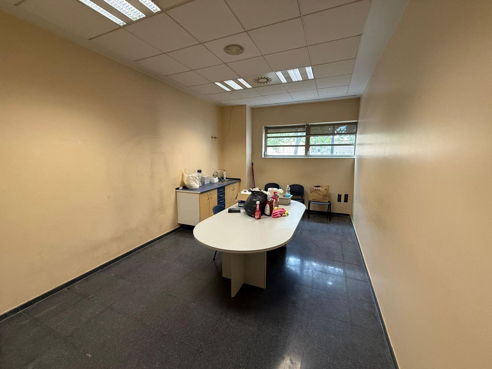 Virksomhed til salg i Valencia by - € 1.000.000 (Ref: 9110197)