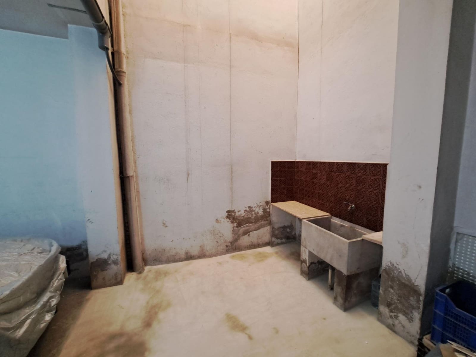 Erhverv til salg i Alzira - € 62.000 (Ref: 9118658)