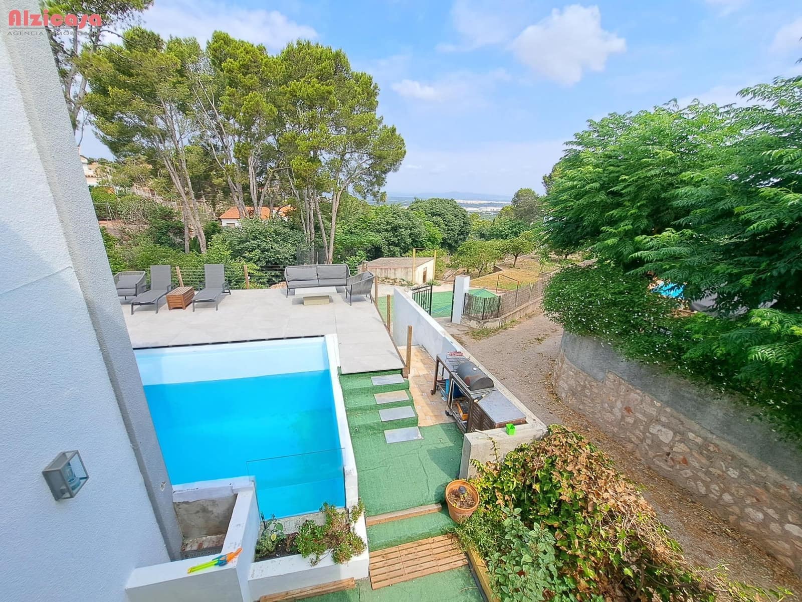 4 soveværelse Villa til salg i Alzira med swimmingpool - € 330.000 (Ref: 9118659)