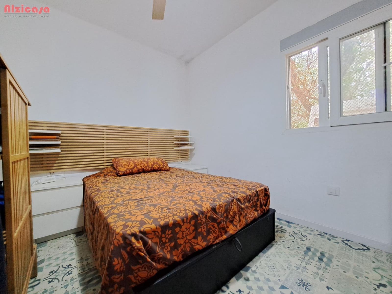 4 soveværelse Villa til salg i Alzira med swimmingpool - € 330.000 (Ref: 9118659)