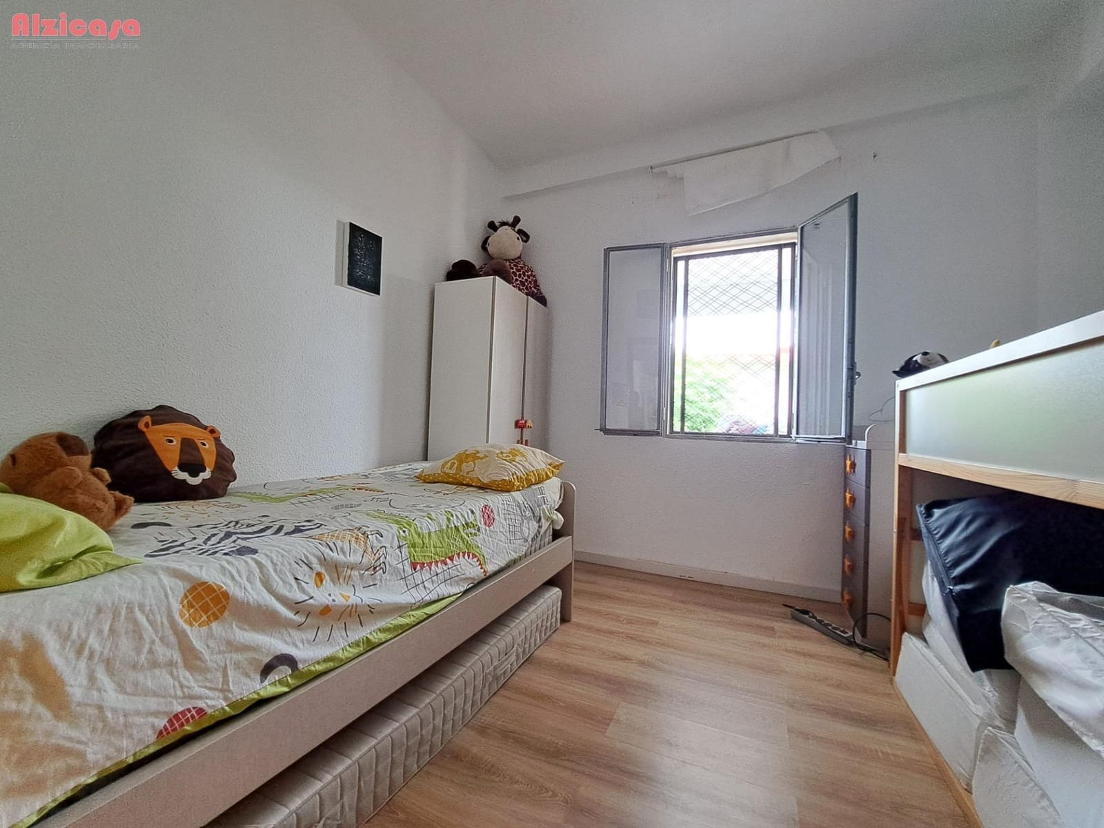 4 soveværelse Villa til salg i Alzira med swimmingpool - € 330.000 (Ref: 9118659)