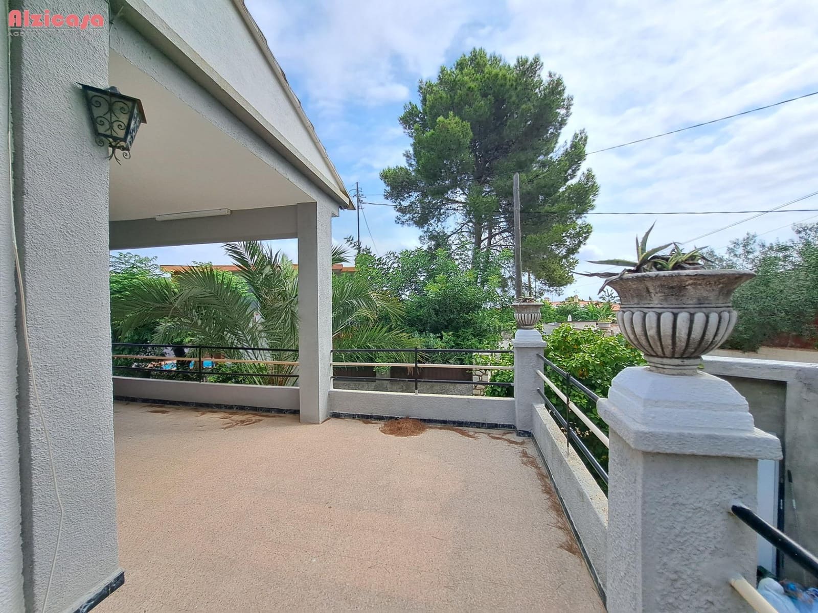 4 soveværelse Villa til salg i Alzira med swimmingpool - € 330.000 (Ref: 9118659)