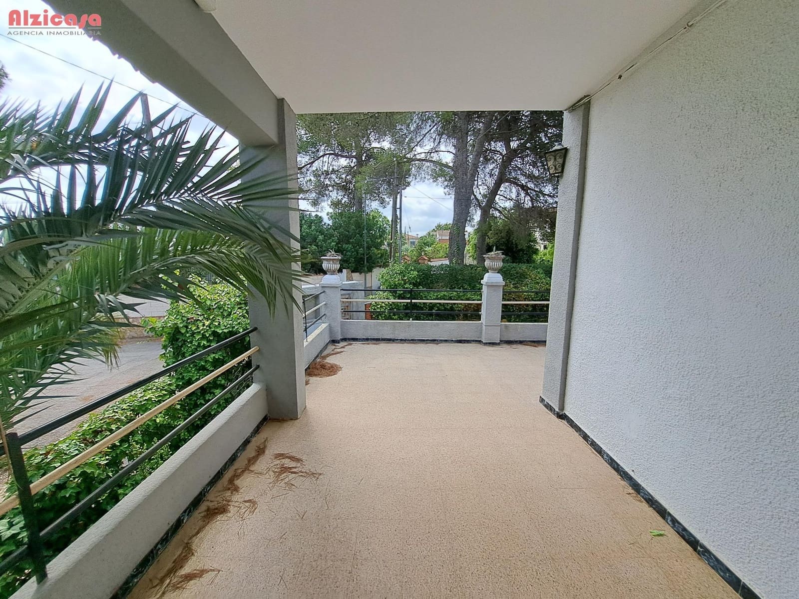 4 soveværelse Villa til salg i Alzira med swimmingpool - € 330.000 (Ref: 9118659)