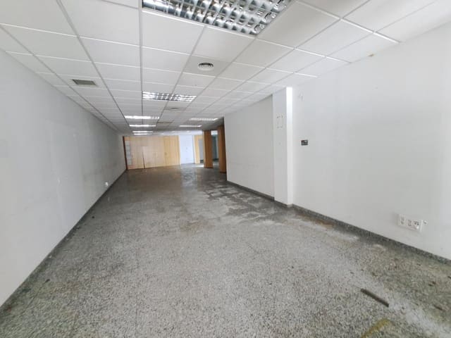 Erhverv til salg i Alzira - € 143.500 (Ref: 9128197)