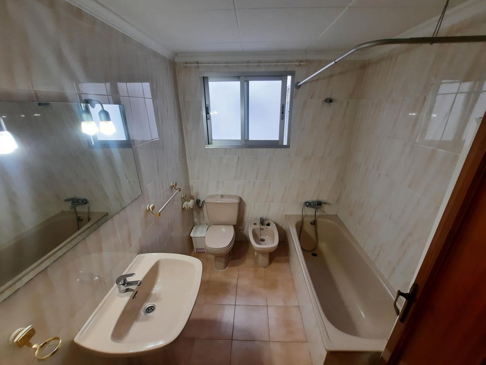 4 soverom Leilighet til salgs i Alzira - € 140 000 (Ref: 9129700)