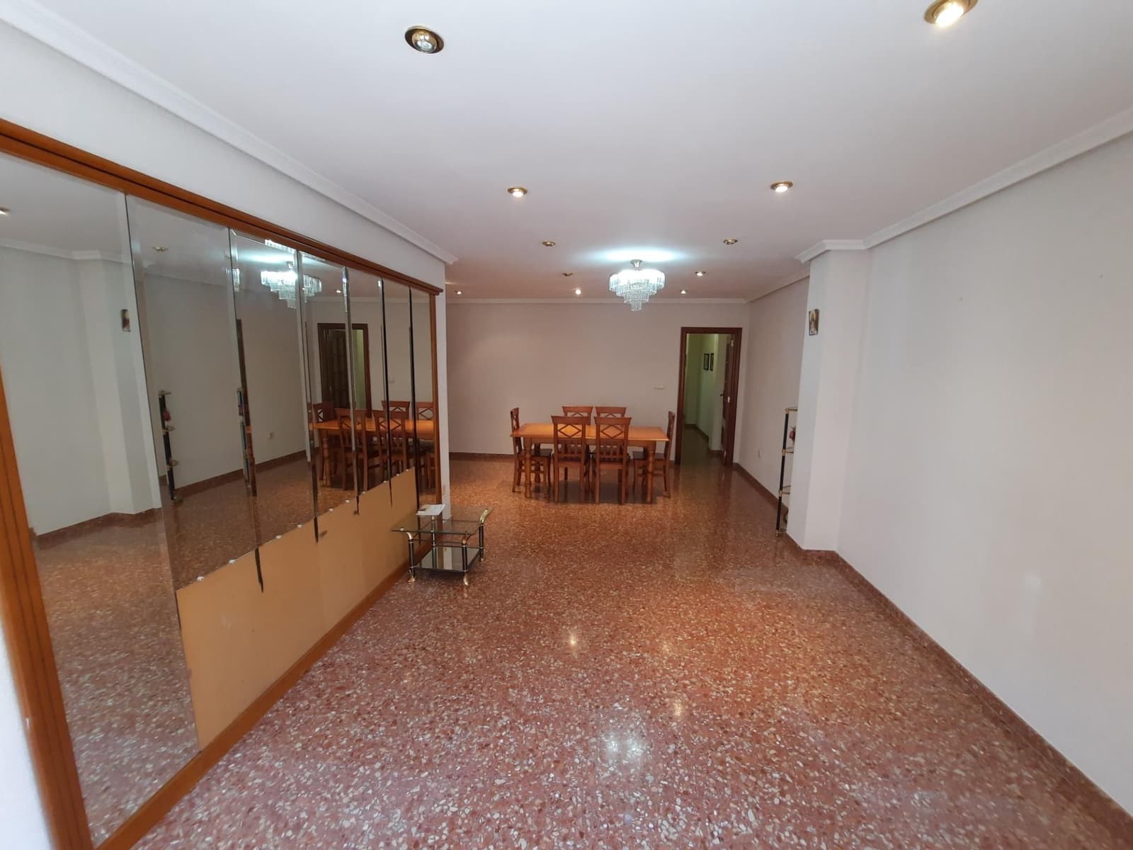 4 soverom Leilighet til salgs i Alzira - € 140 000 (Ref: 9129700)