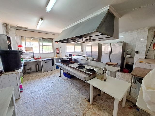 Comercial para venda em Alzira - 200 000 € (Ref: 9129701)