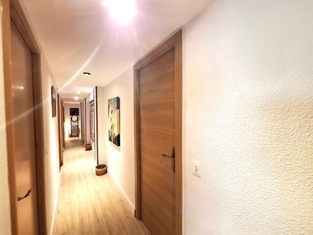 4 soveværelse Lejlighed til salg i Carcaixent - € 130.000 (Ref: 9142811)