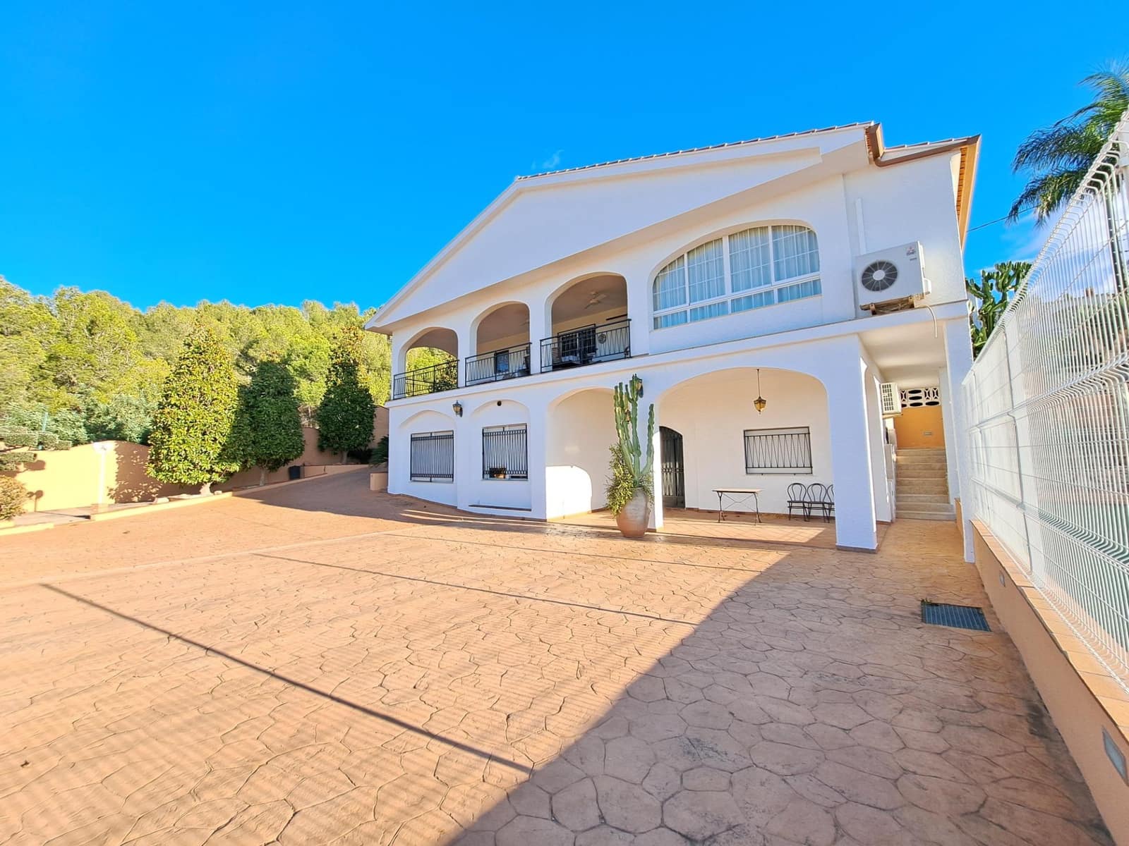 6 soveværelse Villa til salg i Alzira med swimmingpool garage - € 650.000 (Ref: 9163675)
