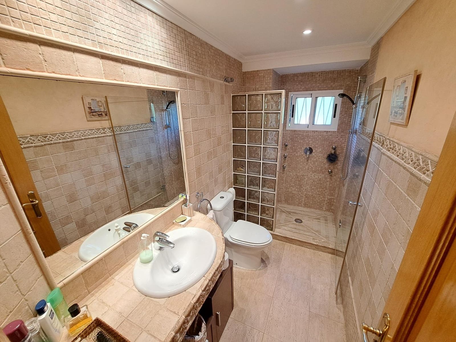 6 soveværelse Villa til salg i Alzira med swimmingpool garage - € 650.000 (Ref: 9163675)