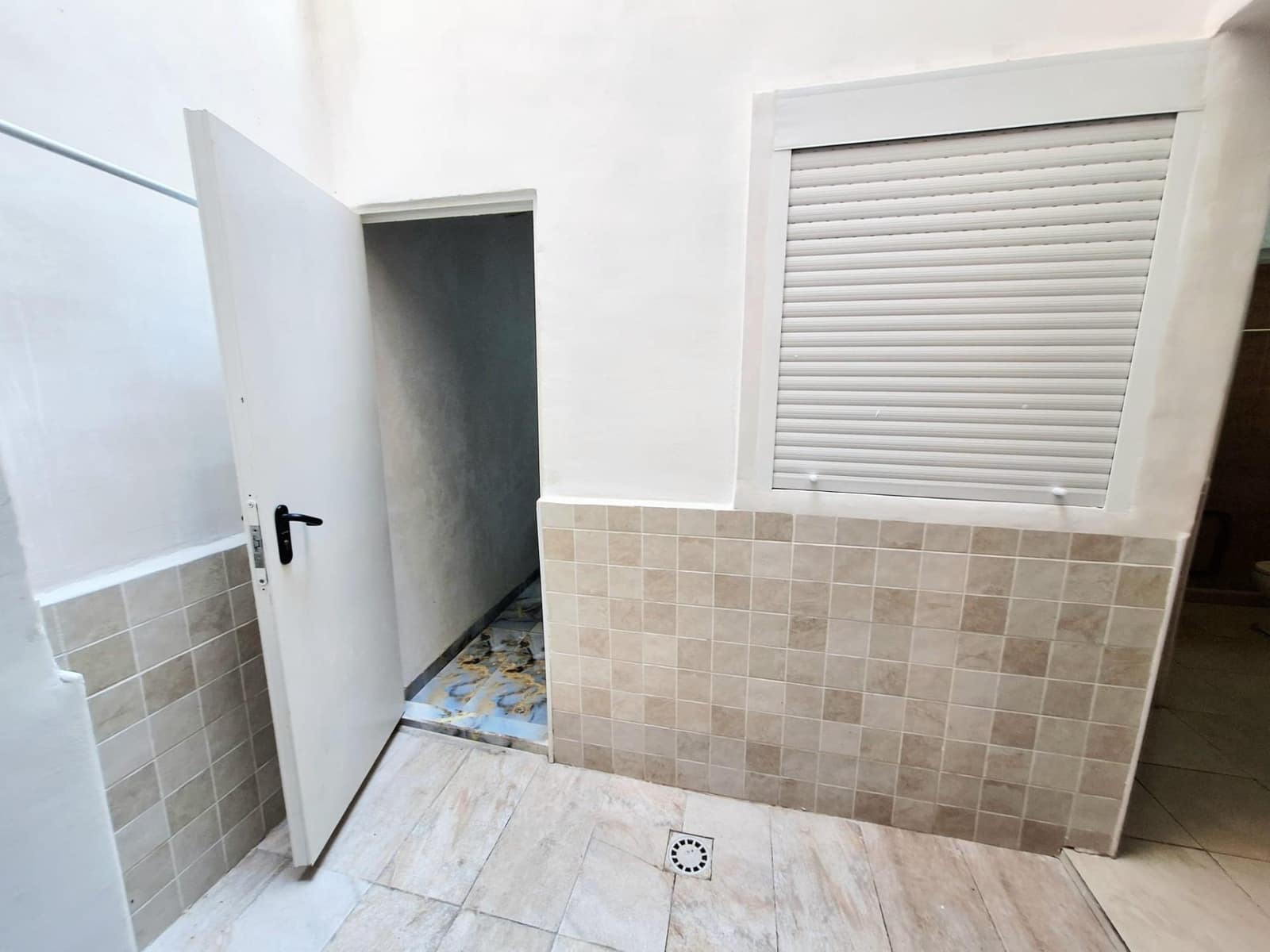 Casa de 4 habitaciones en Alzira en venta - 120.000 € (Ref: 9188396)