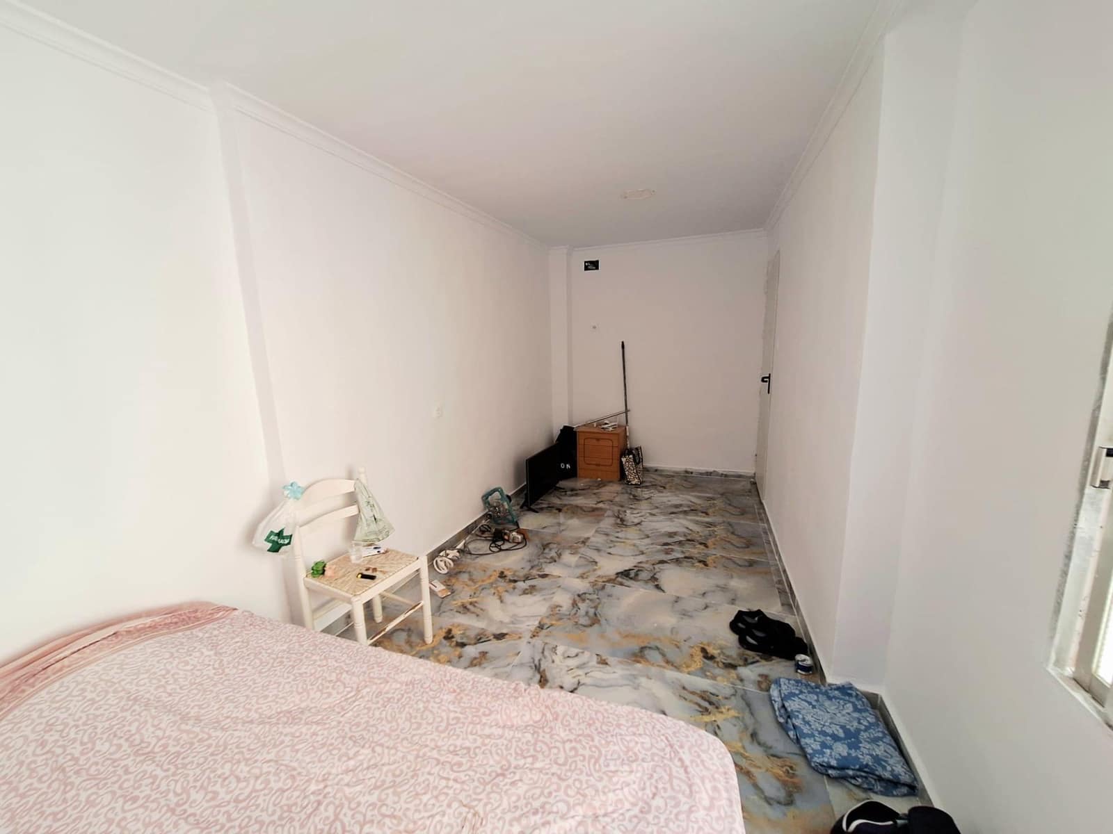 Casa de 4 habitaciones en Alzira en venta - 120.000 € (Ref: 9188396)