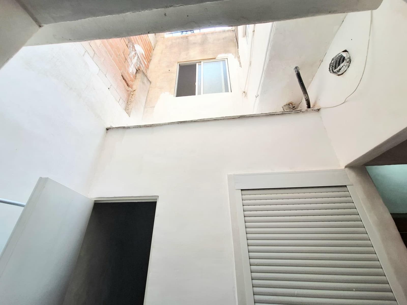 Casa de 4 habitaciones en Alzira en venta - 120.000 € (Ref: 9188396)