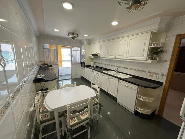 Piso de 3 habitaciones en Alzira en alquiler - 1.700 € (Ref: 9191024)