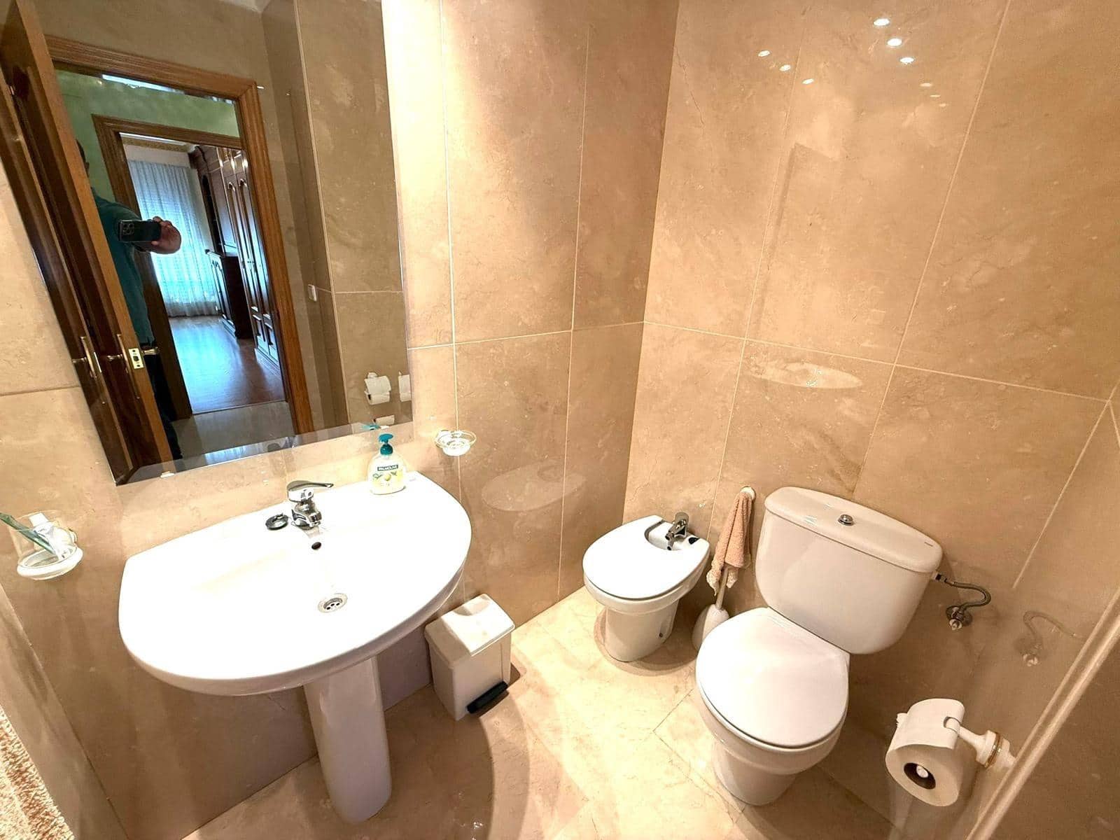 3 bedroom Flat for rent in Alzira - € 1,700 (Ref: 9191024)