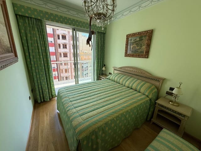 Piso de 3 habitaciones en Alzira en alquiler - 1.700 € (Ref: 9191024)