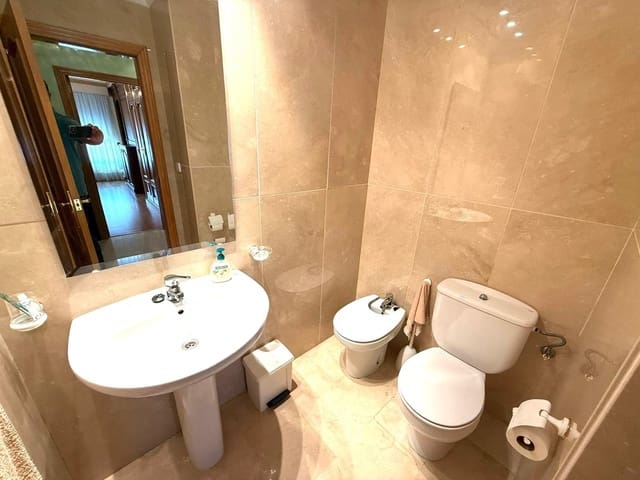 Piso de 3 habitaciones en Alzira en alquiler - 1.700 € (Ref: 9191024)