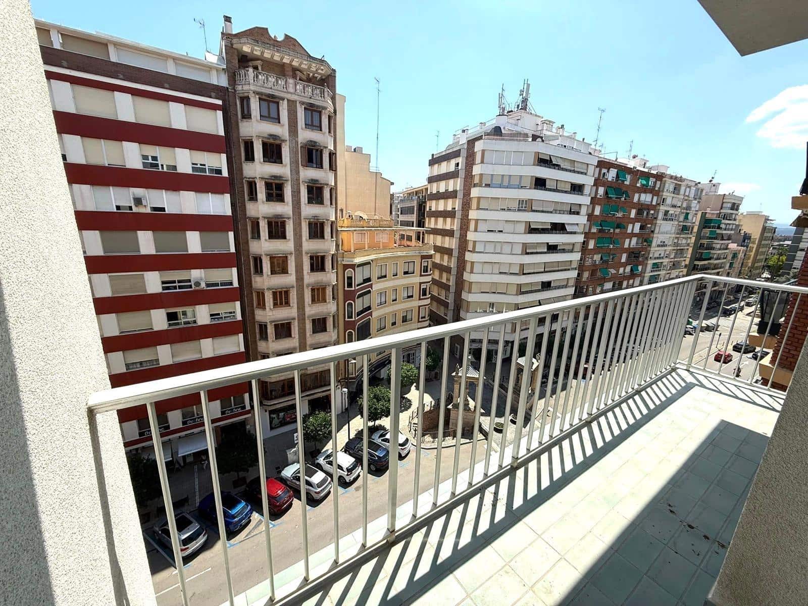 3 bedroom Flat for rent in Alzira - € 1,700 (Ref: 9191024)