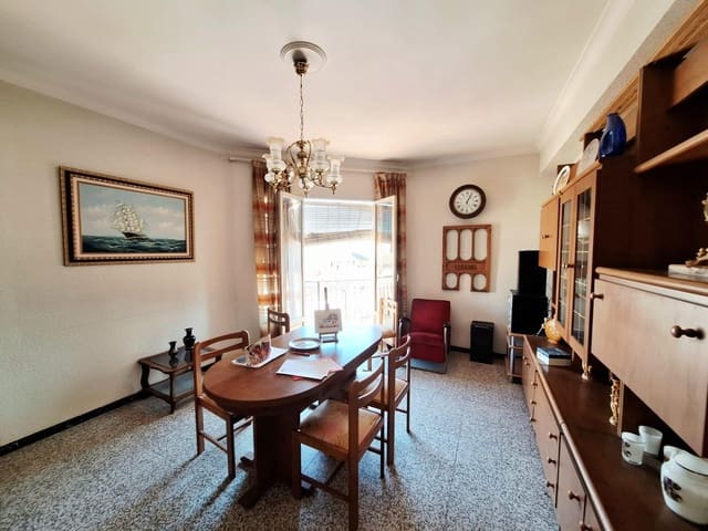 Piso de 4 habitaciones en Carcaixent en venta - 79.500 € (Ref: 9208266)