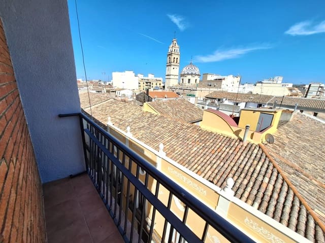 Piso de 4 habitaciones en Carcaixent en venta - 79.500 € (Ref: 9208266)