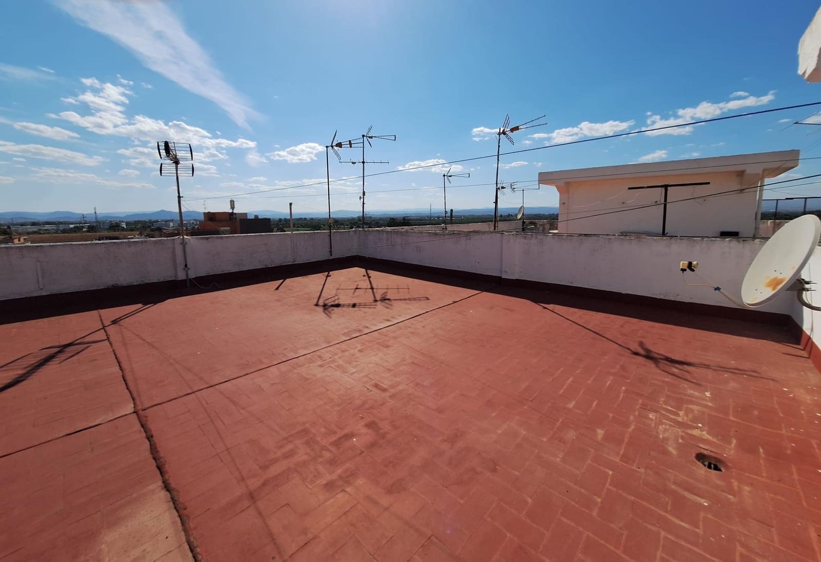 Piso de 4 habitaciones en Carcaixent en venta - 79.500 € (Ref: 9208266)