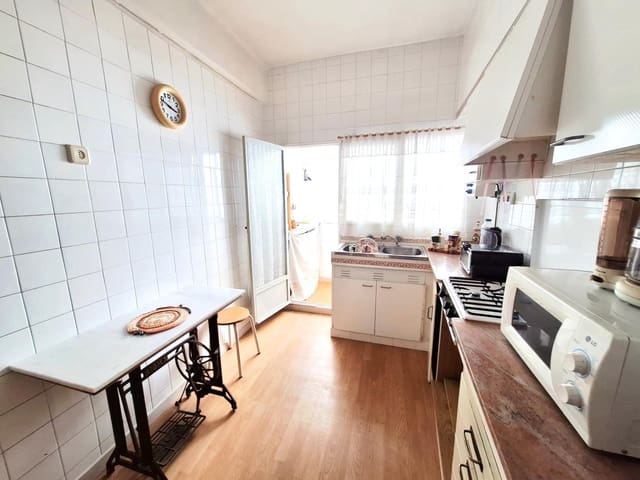 Piso de 4 habitaciones en Carcaixent en venta - 79.500 € (Ref: 9208266)