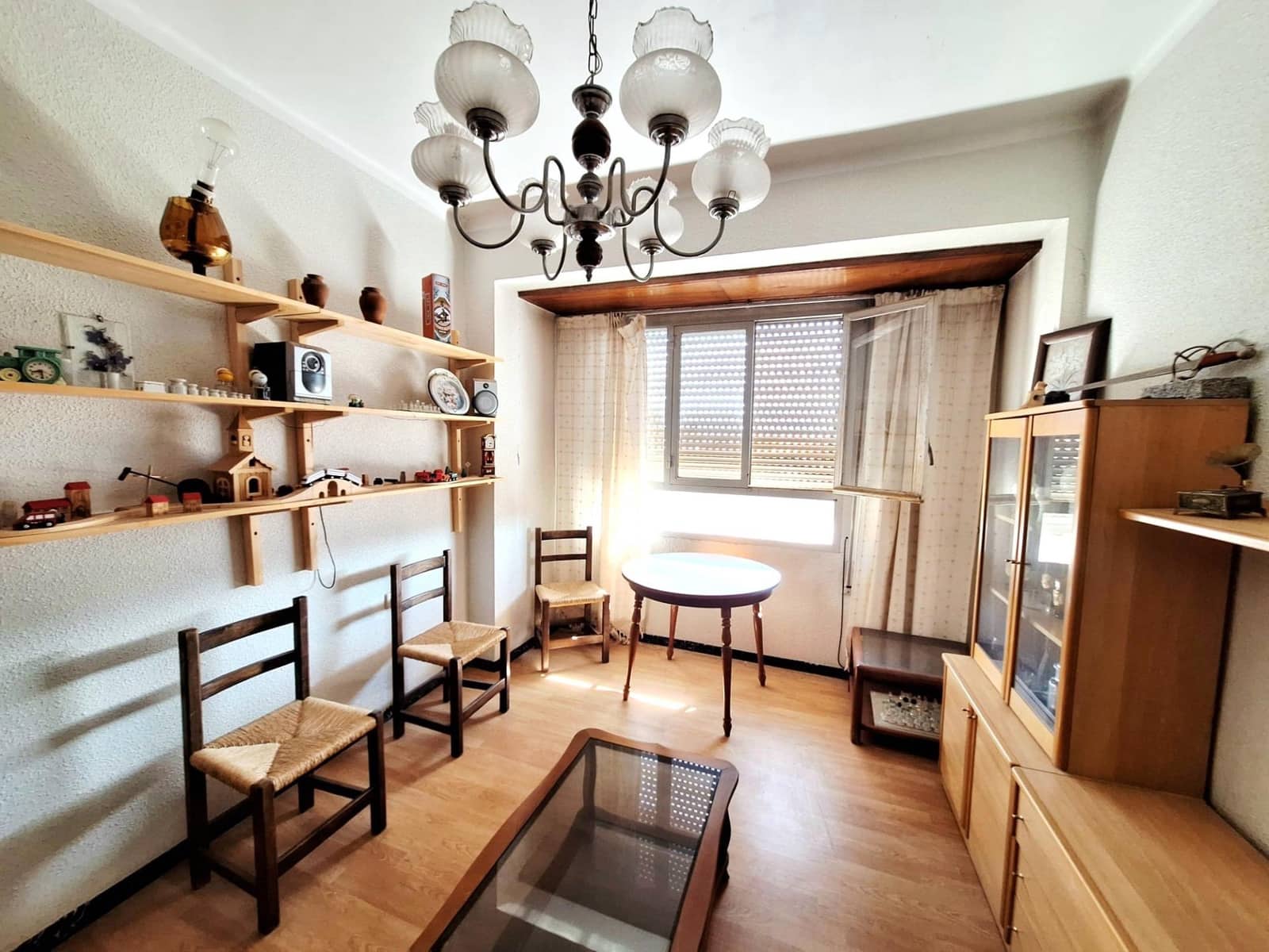 Piso de 4 habitaciones en Carcaixent en venta - 79.500 € (Ref: 9208266)