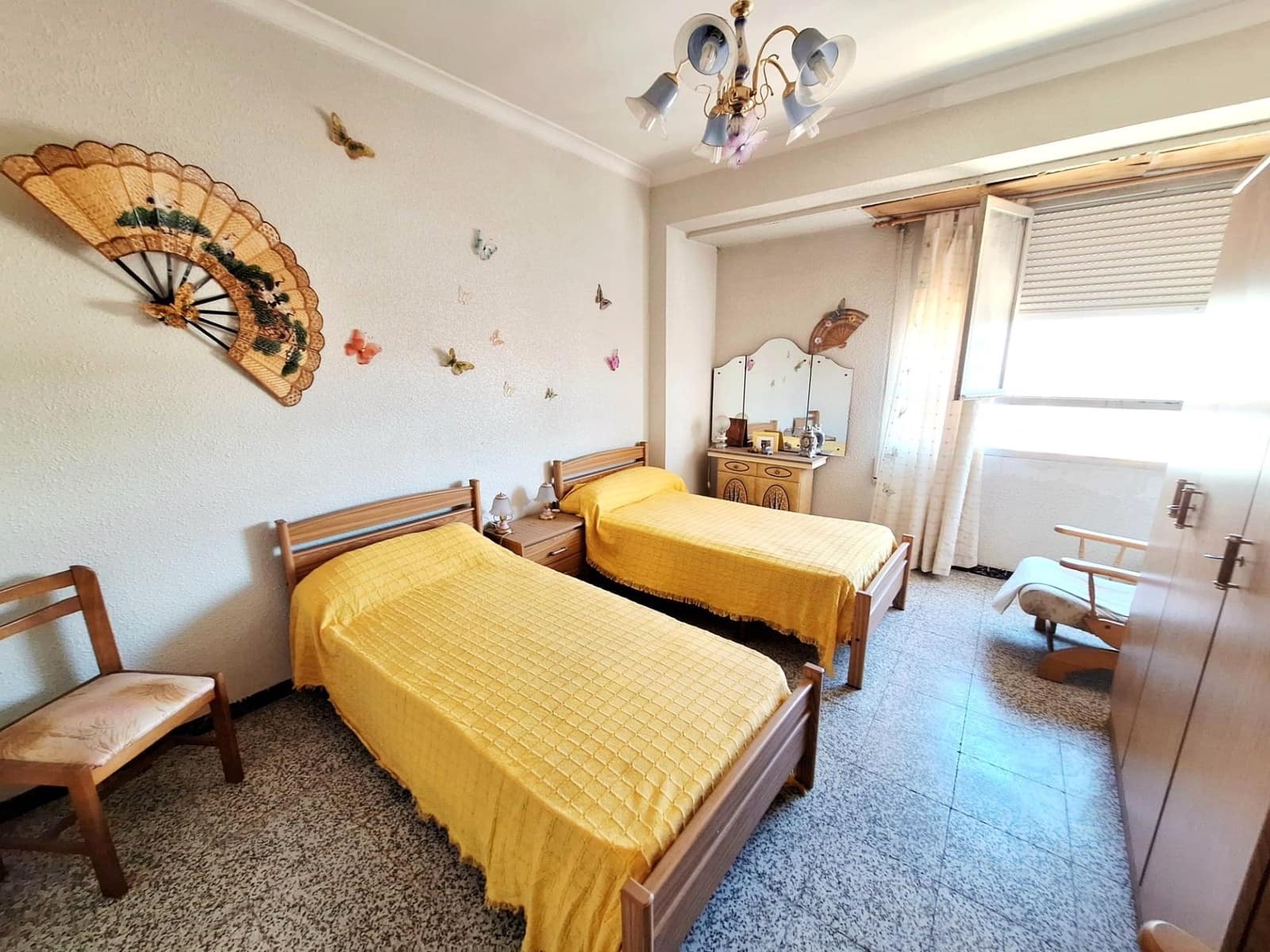 Piso de 4 habitaciones en Carcaixent en venta - 79.500 € (Ref: 9208266)