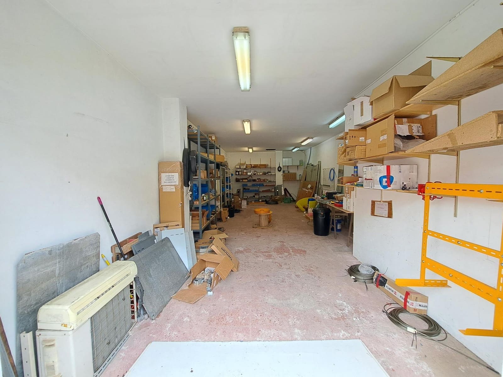 Comercial para venda em Alzira - 145 000 € (Ref: 9219895)