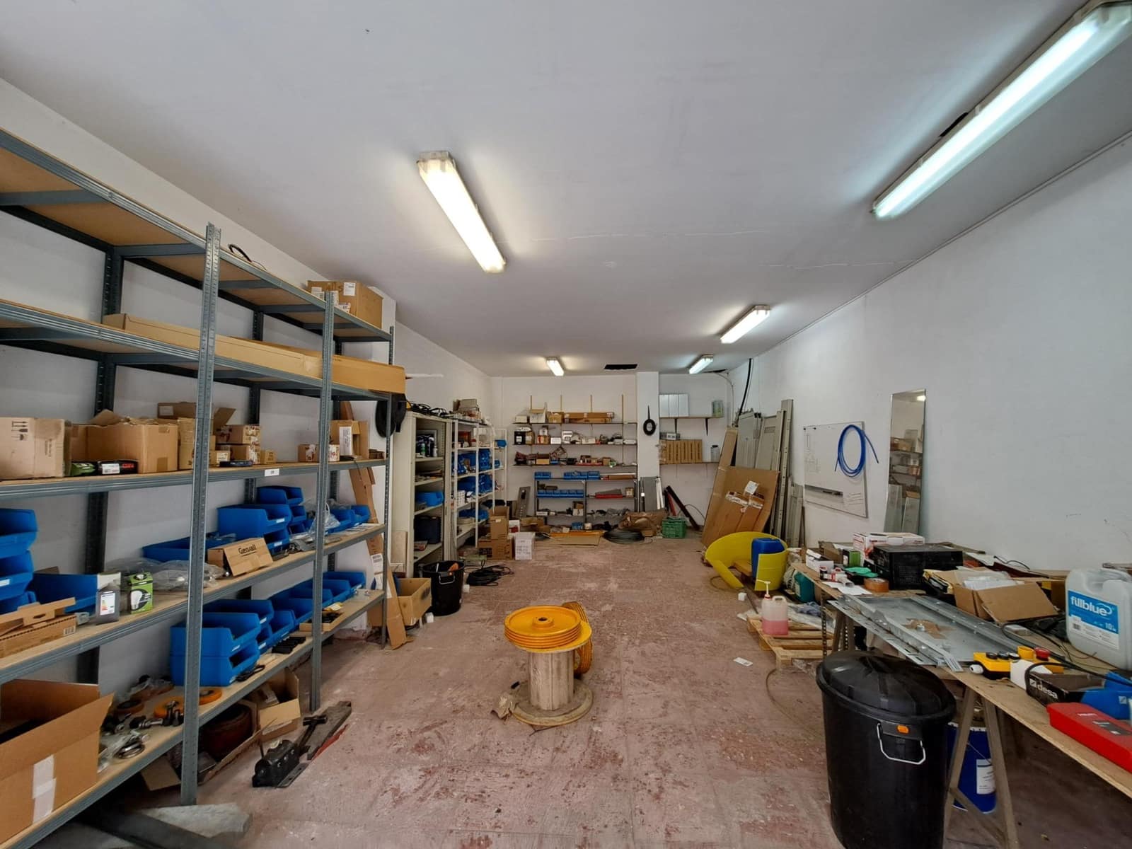 Comercial para venda em Alzira - 145 000 € (Ref: 9219895)