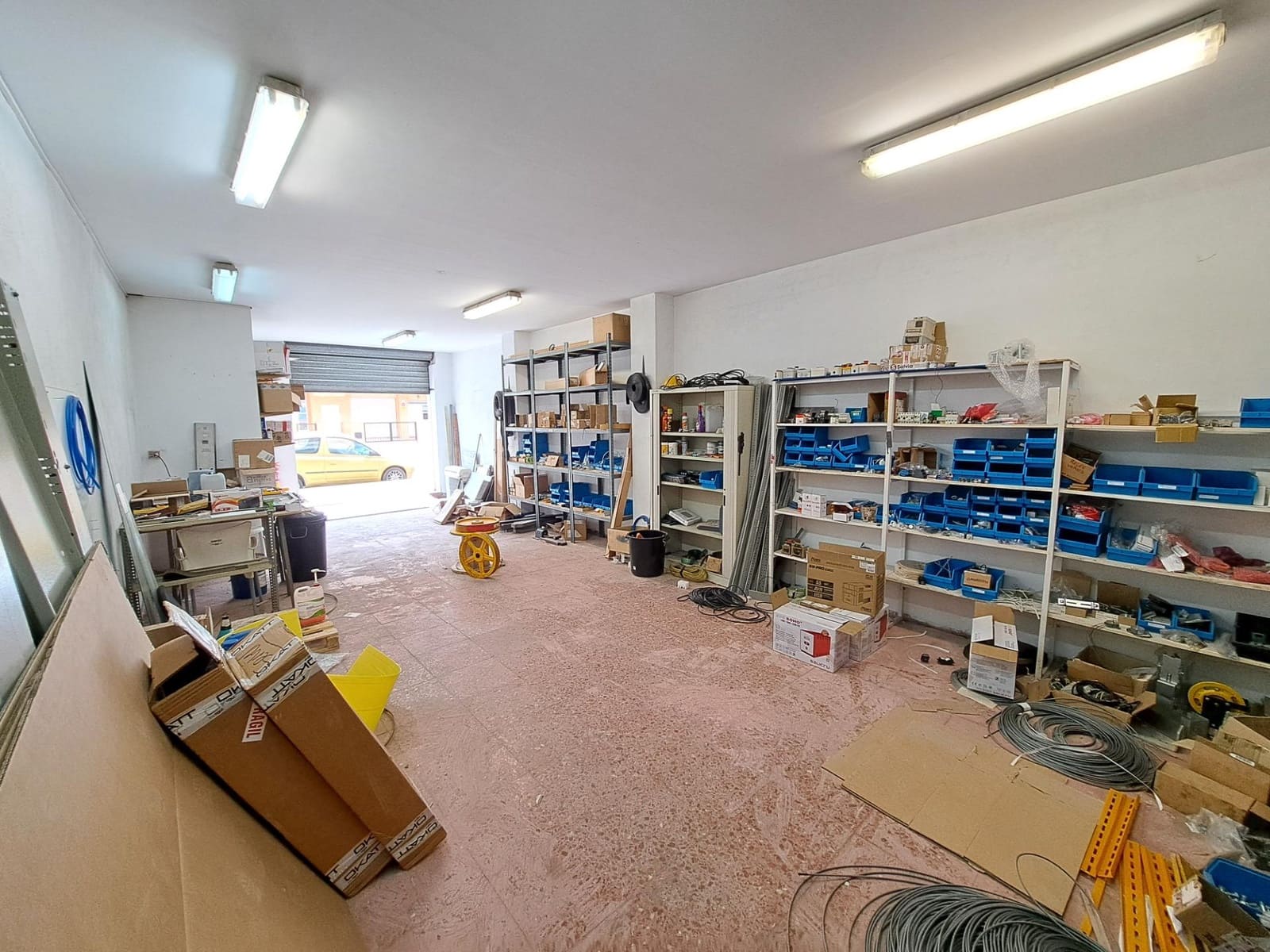 Comercial para venda em Alzira - 145 000 € (Ref: 9219895)