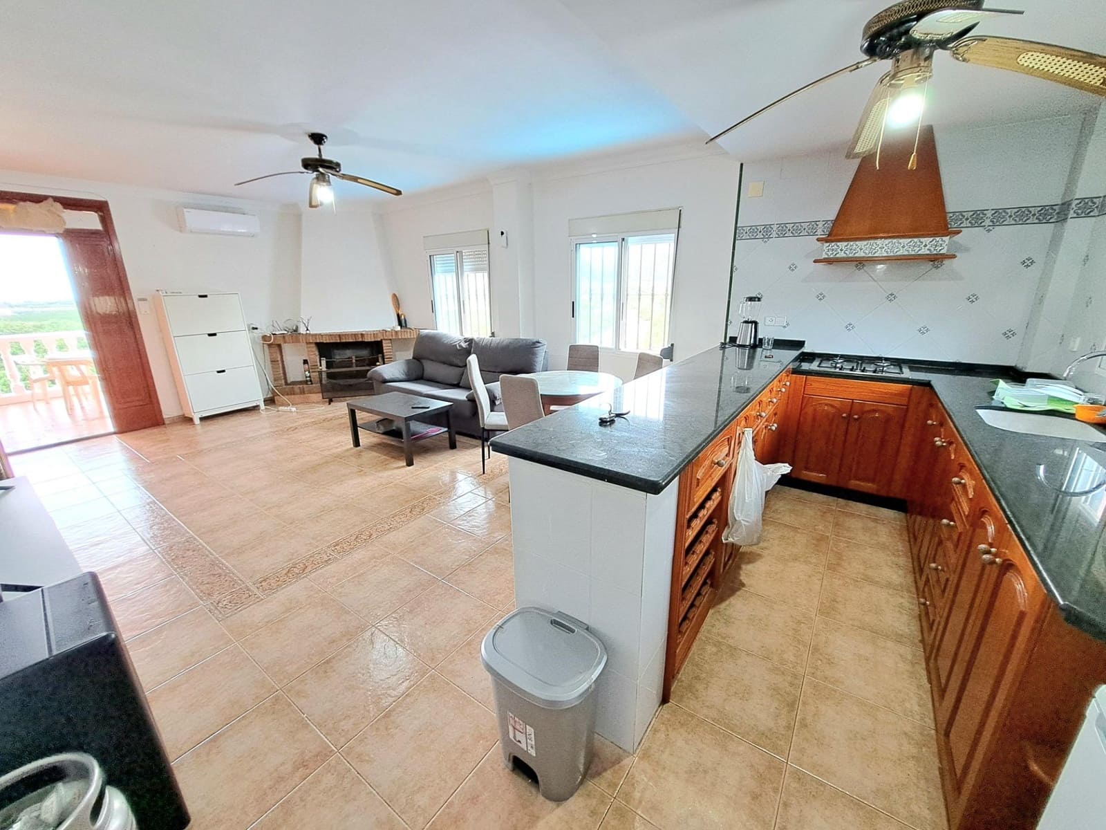 3 sypialnia Willa do wynajęcia w Corbera z basenem garażem - 1 200 € (Ref: 9219896)