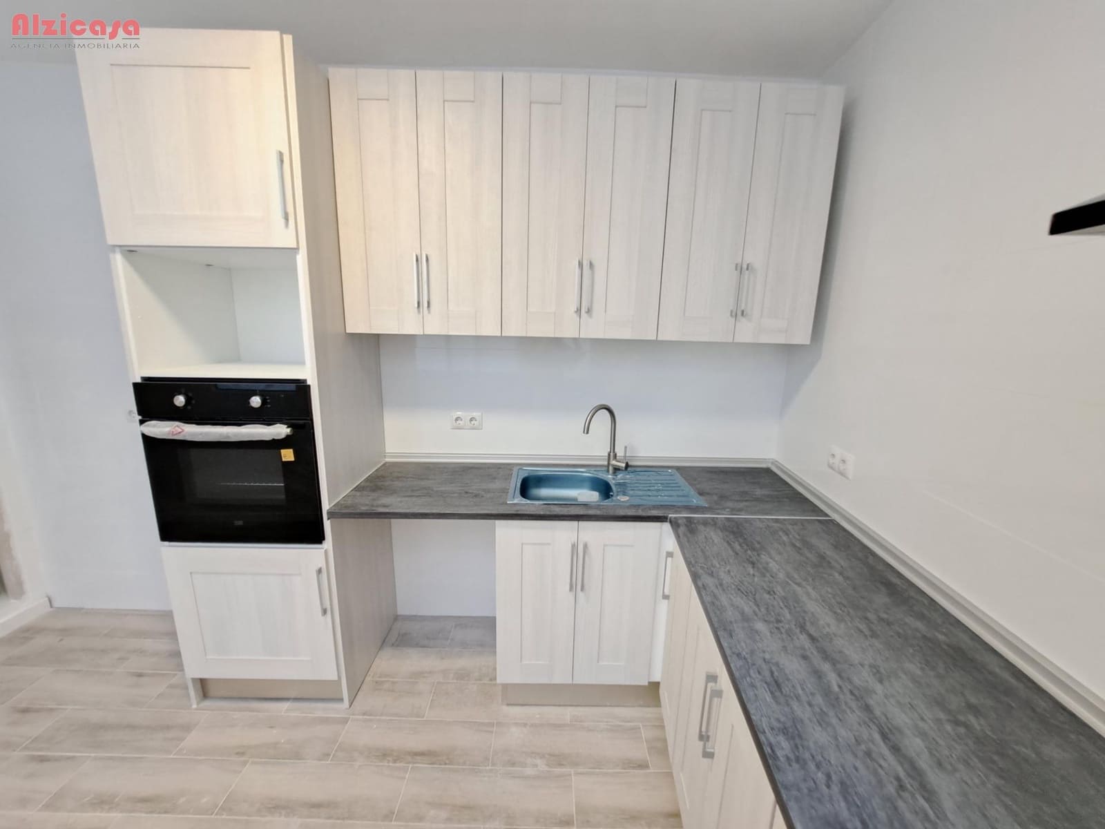 4 soveværelse Byhus til salg i Carcaixent - € 169.000 (Ref: 9236854)