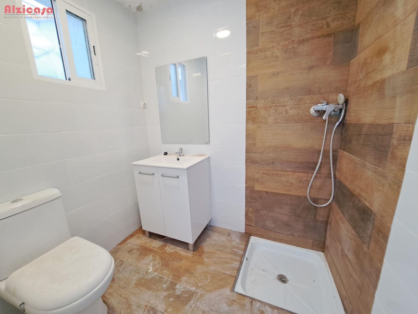 4 soveværelse Byhus til salg i Carcaixent - € 169.000 (Ref: 9236854)