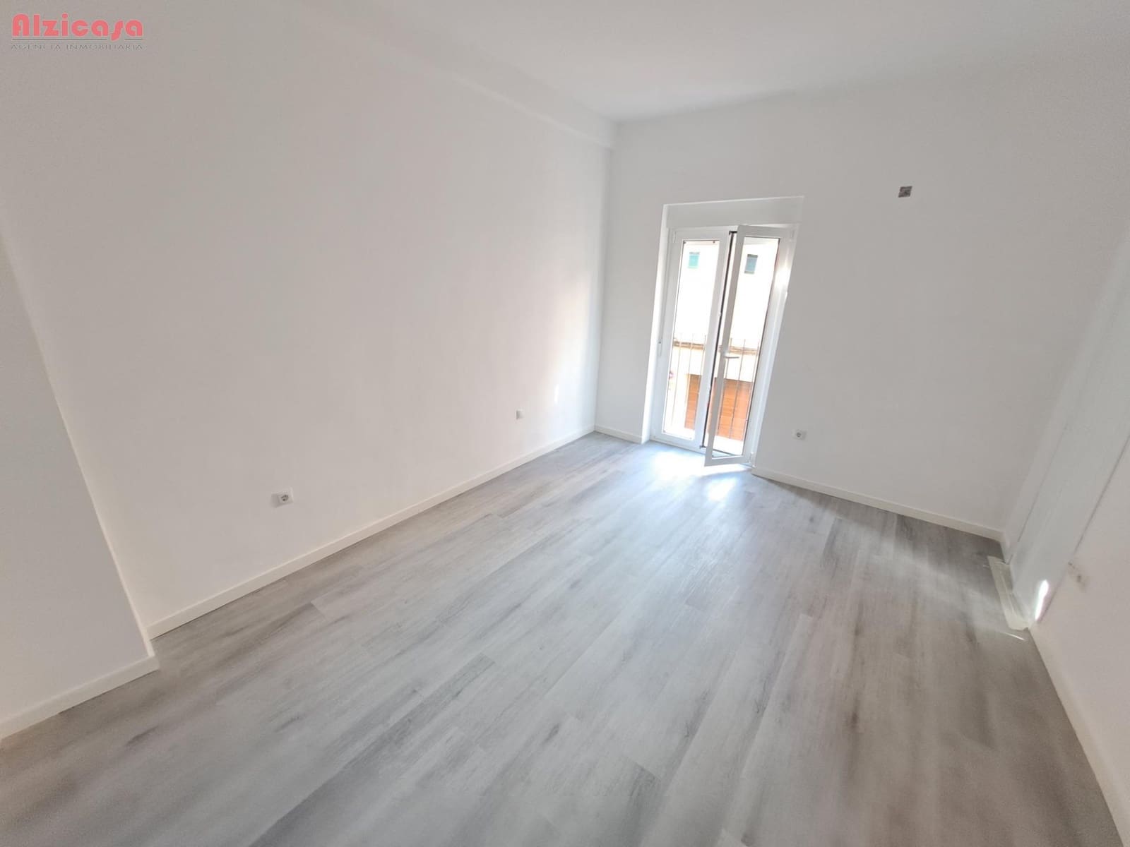 4 soveværelse Byhus til salg i Carcaixent - € 169.000 (Ref: 9236854)