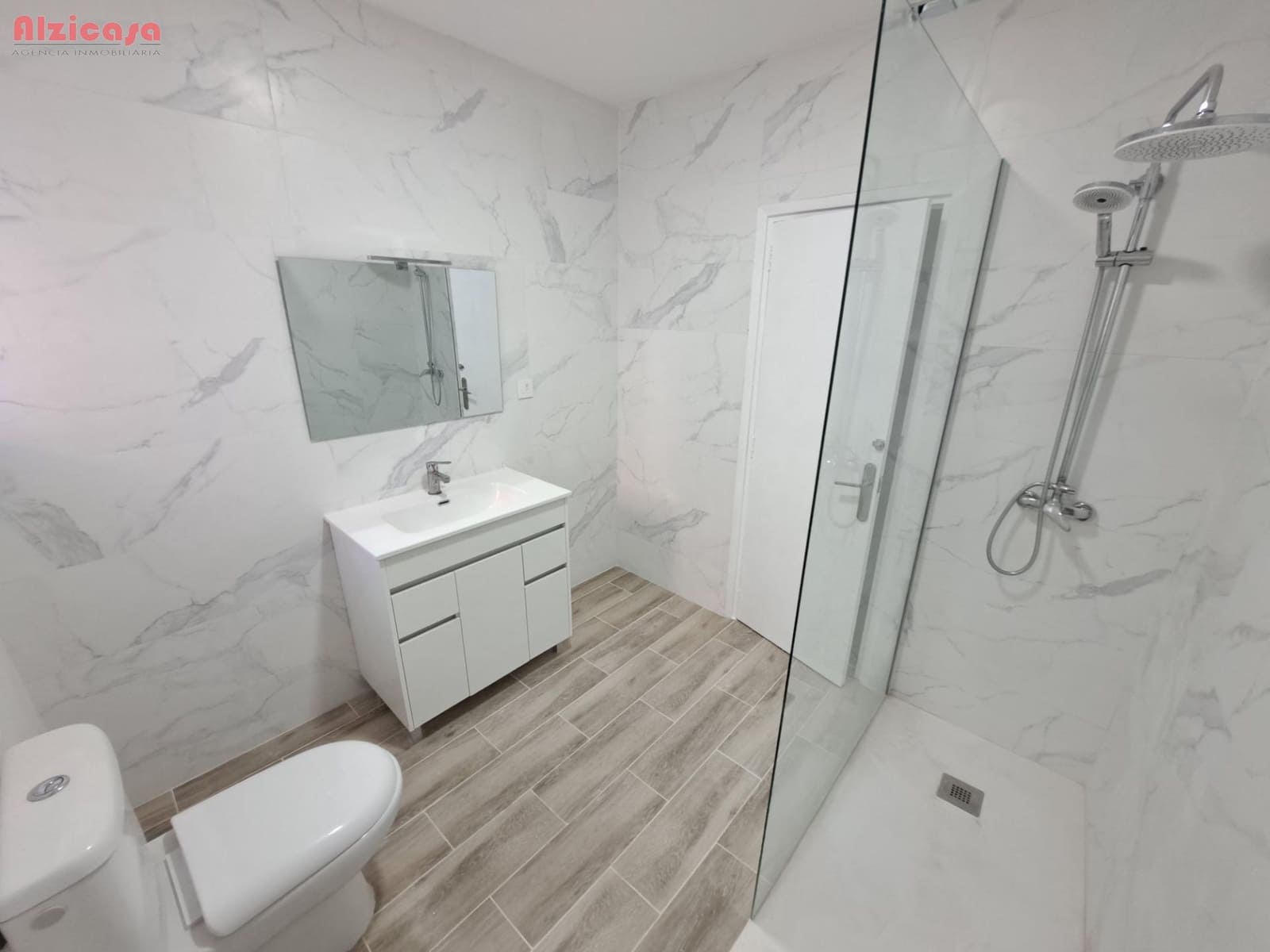 4 soveværelse Byhus til salg i Carcaixent - € 169.000 (Ref: 9236854)