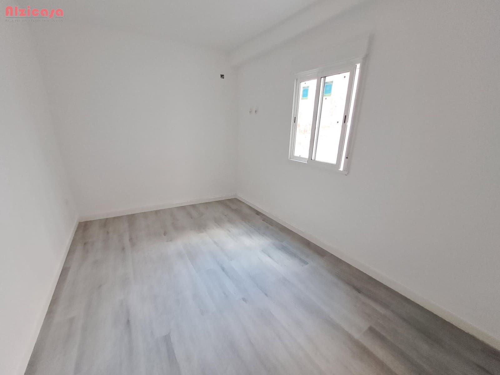 4 soveværelse Byhus til salg i Carcaixent - € 169.000 (Ref: 9236854)