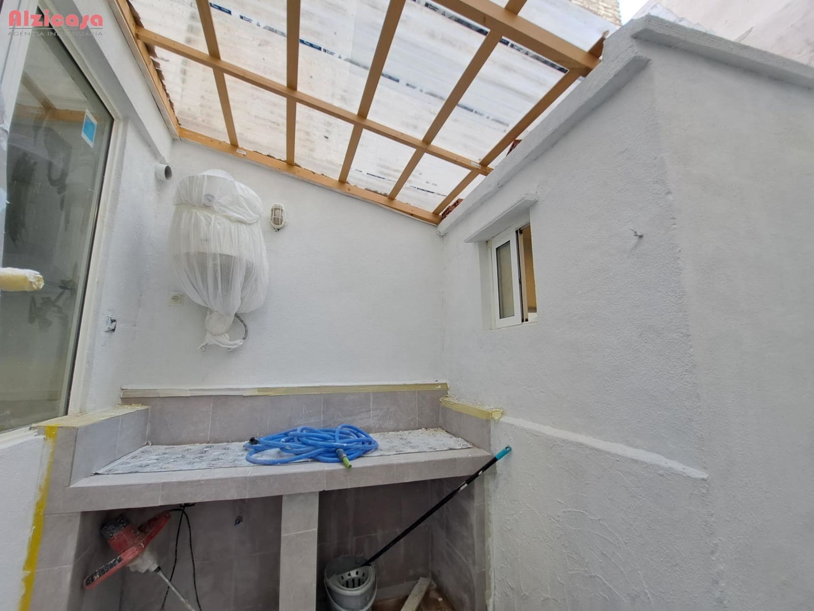 4 soveværelse Byhus til salg i Carcaixent - € 169.000 (Ref: 9236854)