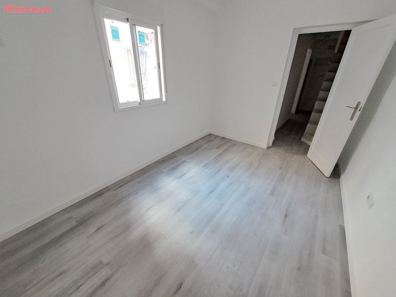 4 soveværelse Byhus til salg i Carcaixent - € 169.000 (Ref: 9236854)