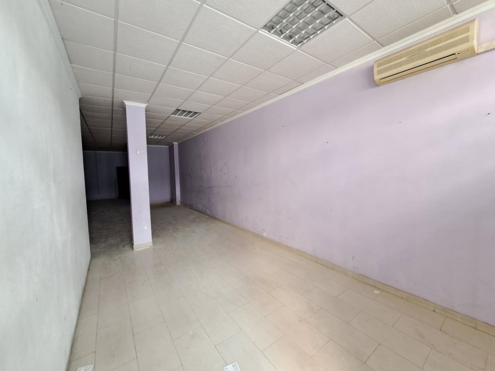 Kaupallinen myytävänä paikassa Alzira - 86 000 € (Ref: 9240341)