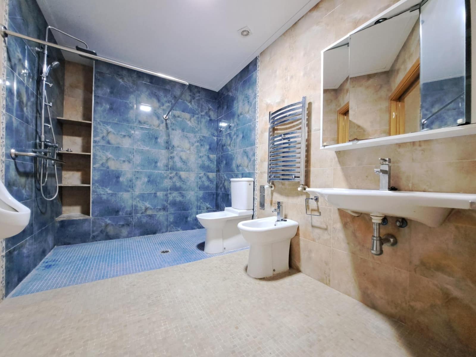 5 quarto Moradia em Banda para venda em San Juan de Enova com piscina garagem - 395 000 € (Ref: 9264464)