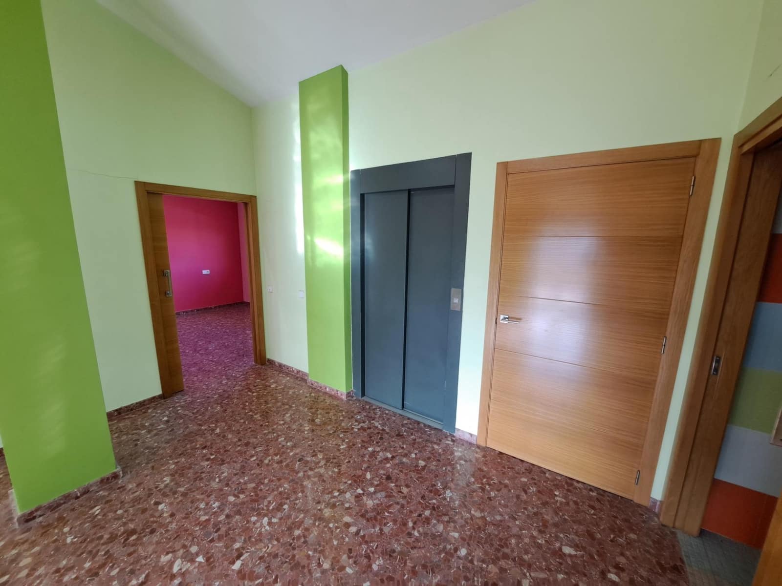 5 quarto Moradia em Banda para venda em San Juan de Enova com piscina garagem - 395 000 € (Ref: 9264464)