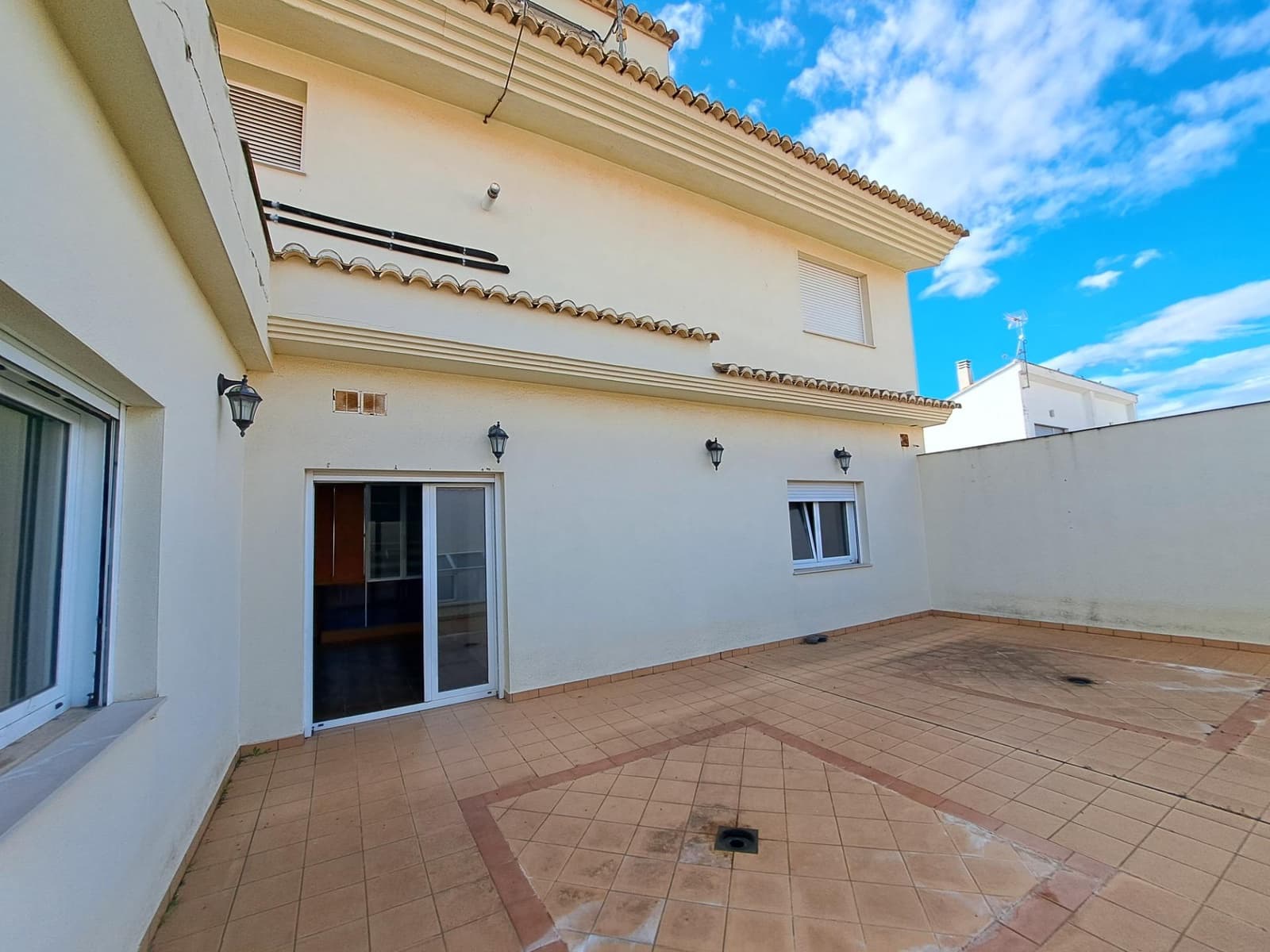 5 quarto Moradia em Banda para venda em San Juan de Enova com piscina garagem - 395 000 € (Ref: 9264464)
