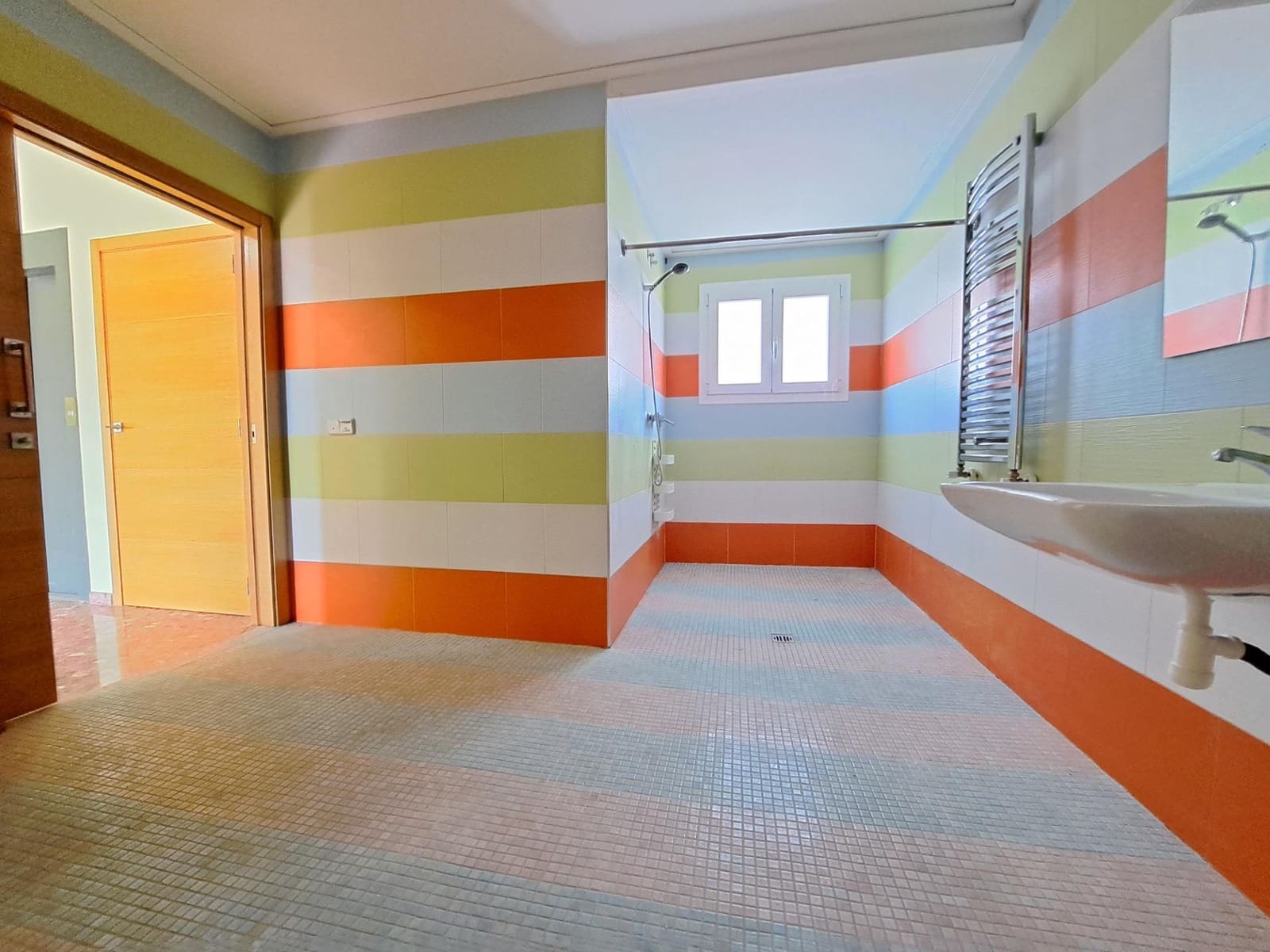 5 quarto Moradia em Banda para venda em San Juan de Enova com piscina garagem - 395 000 € (Ref: 9264464)